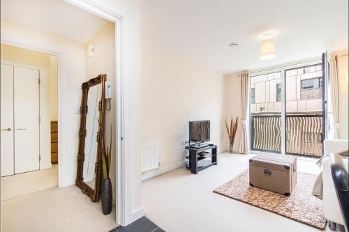 Churchill Apartment | Heart of Chelsea 1 bed Flat close Harrods