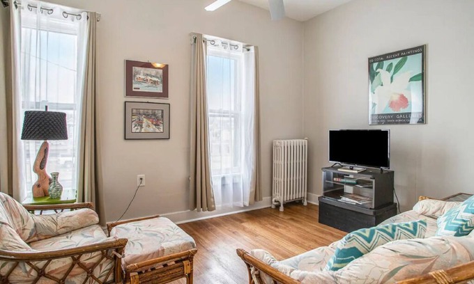 Michigan City Apartment | Heart of Historical Dist.*Parking*Claw Tub*A/C #4