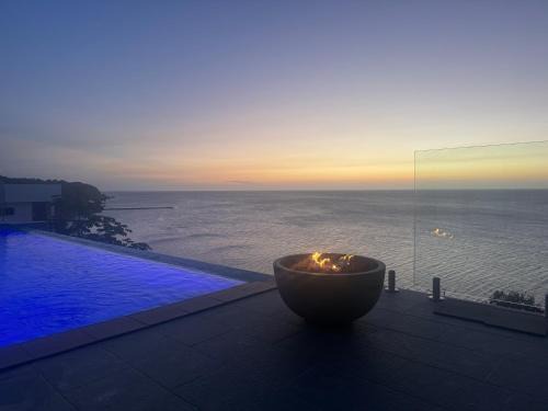 Punta Blanca Villa | Heart of Poms Villa