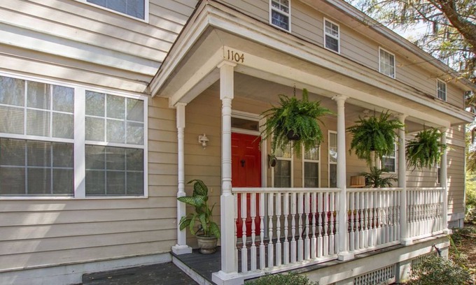 Port Royal House | Heart of Port Royal/minutes to Sands Beach/Parris Island and Historic Beaufort