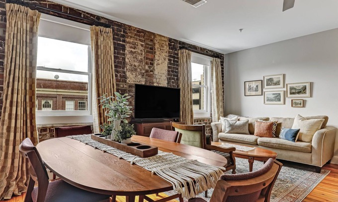 Historic District - North Condo | Heated Pool Access | Broughton Street Rental