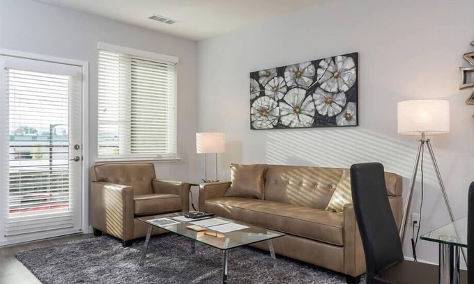 Menlo Park Apartment | Heated Pool | Free Parking Available | Redwood City Downtown