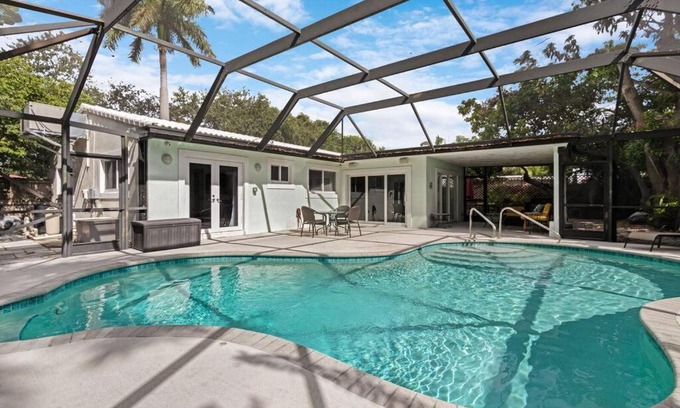 Highland Garden House | Heated Pool I Soundproof Home I Firepit I 630Mbps