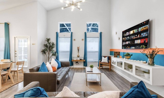 Lake Davenport Estates House | Heated Pool~Mario Manor~King Bed~Game Room~Disney