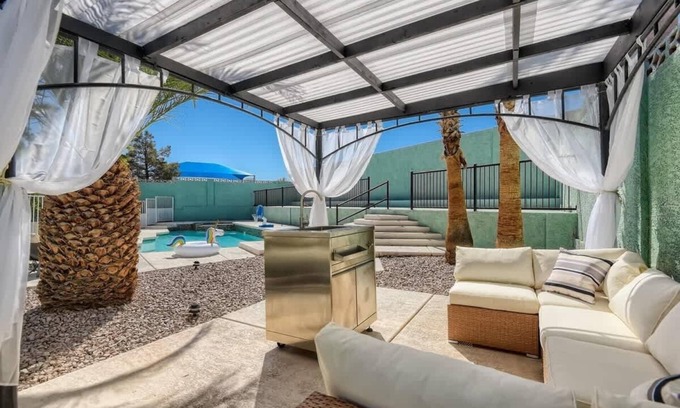 Canyon Gate Villa | Heated Pool with Cabana & Game-Room 15 Min to Strip!