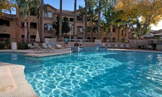 North Scottsdale Condo | Heated Pools, Hot-Tubs, Minutes to all events!