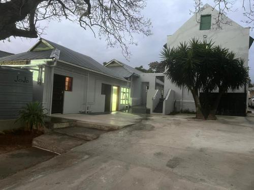 Uitenhage House | Heba Guest Lodge Two