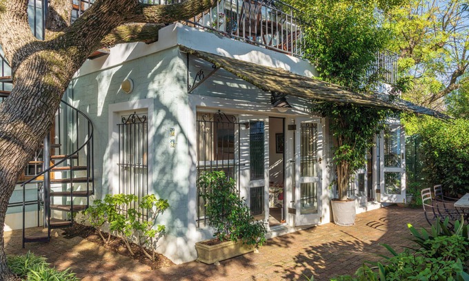 Claremont House | Hedge House