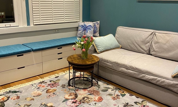 Amsterdam City Centre Bed & Breakfast | Heidi's Private Canal Suite | 2bd-1 bath | Location!