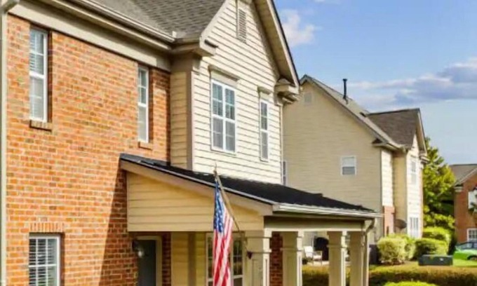 Brier Creek Country Club House | Helluva Haven - near RDU, RTP, & Cary - 2 BD & 2.5 Bath