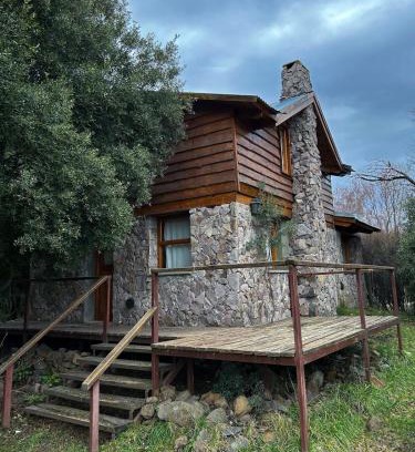 Junin de los Andes House | Hermosa cabaña a orillas del rio