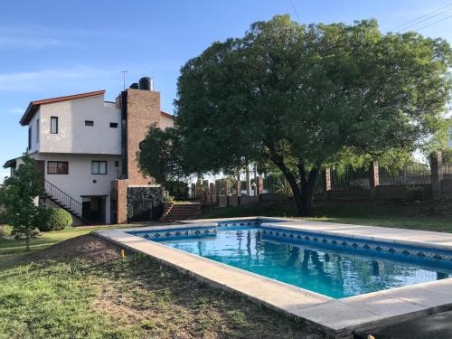 Comuna Estancia Vieja House | Hermosa casa con vista al lago