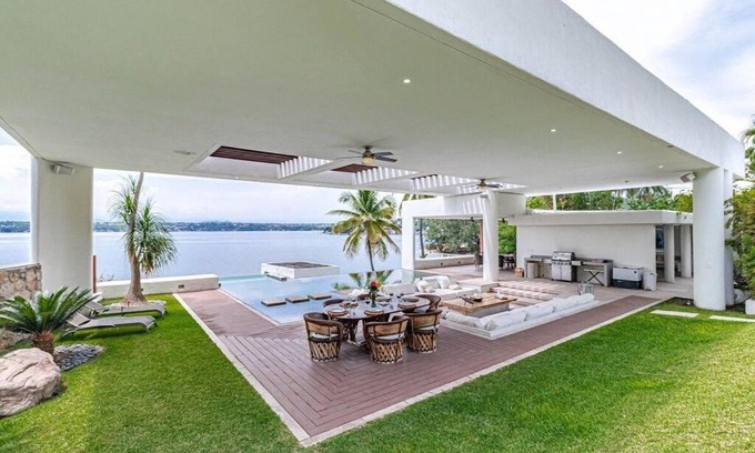 Tequesquitengo House | Hermosa casa junto al lago con infinity pool & jacuzzi