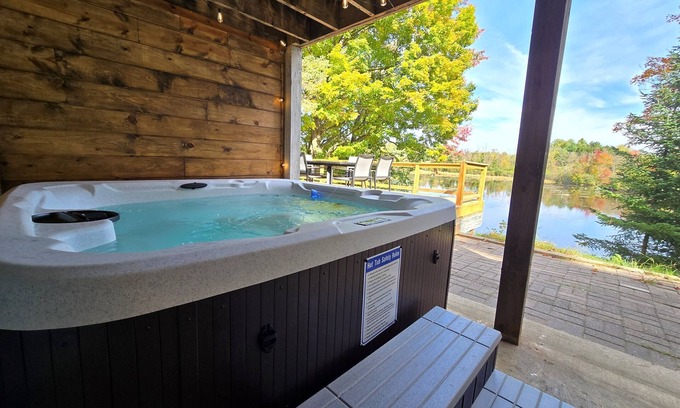 Mountain Cottage | Heron's Nest: UTV Trails, Game Room, Pontoon & Kayak Rentals, & More