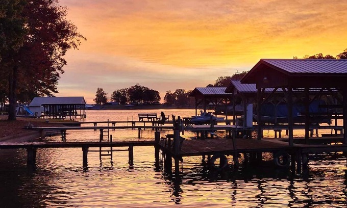 Centre House | Heron's Rest is a lakefront house with cabin feel, truly a diamond in the rough!