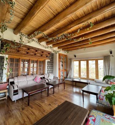 Leh House | Heschuk Guest House