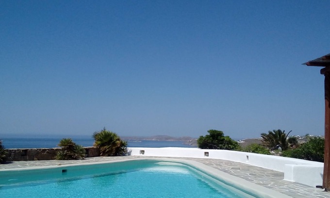 Paraga Villa | Hesperus - A 3-bedroom villa with private swimming pool near Super Paradise