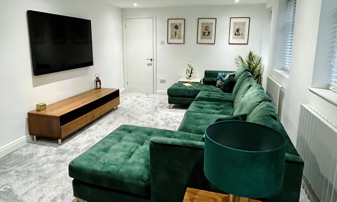 Heswall House | Heswell Home