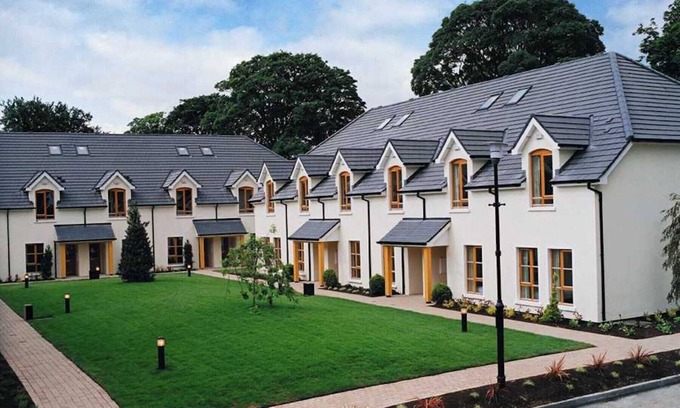 Swords House | Heyward Mews Holiday Homes (Sleeps 6)