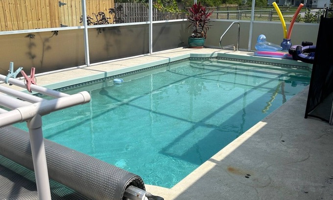 Gulf Cove Apartment | Hibiscus Cottage- the Cutest Studio in the Neighborhood