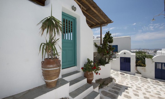 Mykonos House | Hibiscus Rosa Mykonos