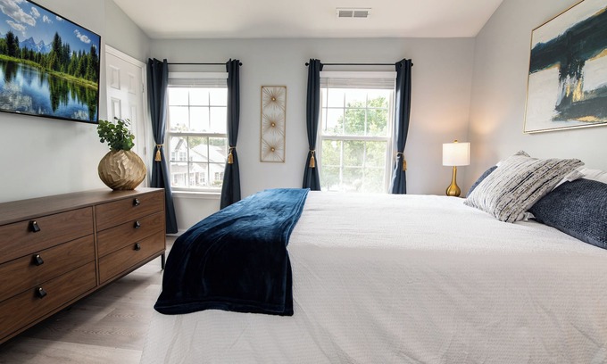 Northeast Raleigh House | Hidden Gem near Triangle Town Center, 540 & US-1, with Neuse River Trail access