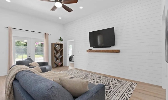 Winter Haven House | - HIDDEN GEM - Spacious, minimal and clean! Legoland + Disney