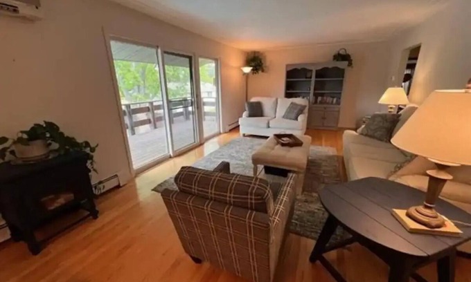 Cloquet House | Hidden oasis with northern feel