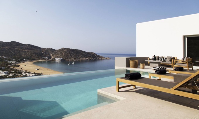 Mylopotas House | Hide out Suites