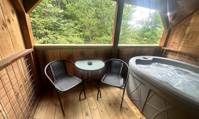 Union Mills Cabin | Hideaway Holler -Hot Tub, Fireplace,Hiking,View,Near Asheville ,WiFi