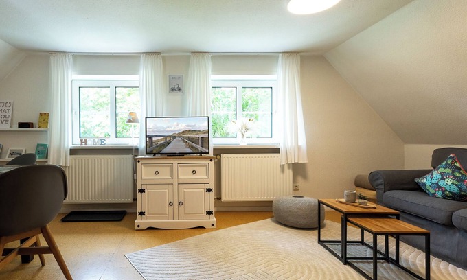 Großmorsum Apartment | Hier Spielt ein Echter Naturbursche die Erste Geige: Eichenholz