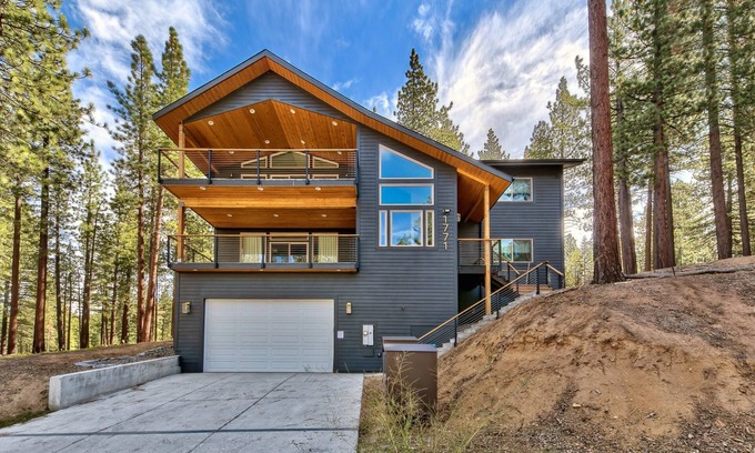 Montgomery Estates House | High Meadow Luxury 5BR,3BA- 8 Min to Heavenly