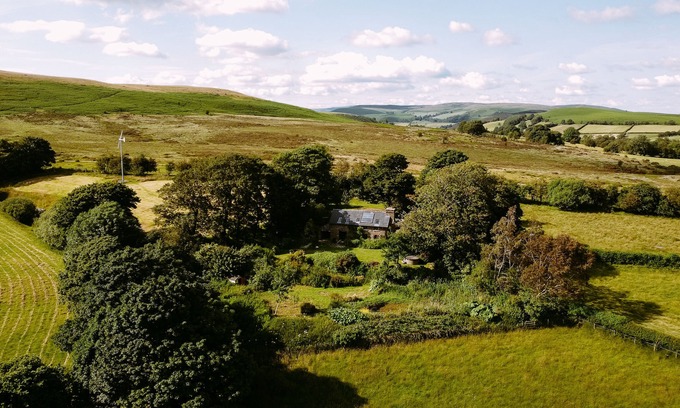 Kington Cottage | High Park: Stunning views and a hot tub