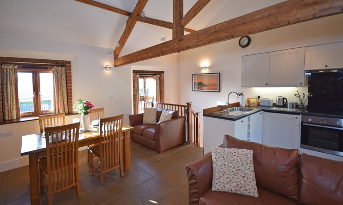 Colyton Cottage | High Quality, Peaceful, Panoramic Views, AONB, close to Jurassic Coast.