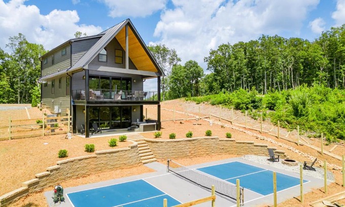 Talking Rock House | High Summit Luxury