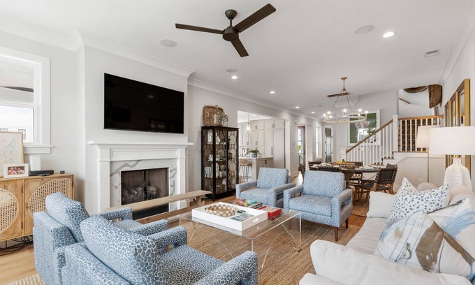 Johns Island House | “High Tide” 2590 Helmsman Road, Johns Island is a 3 bedroom, 3.5 bath villa