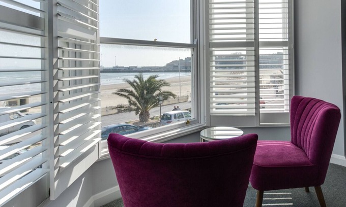 Weymouth Cottage | HIGH TIDE, family friendly, character holiday cottage in Weymouth