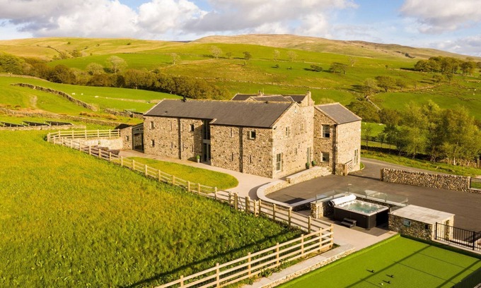 Bretherdale Cottage | HIGH VIEW BARN, family friendly, luxury holiday cottage in Sedbergh