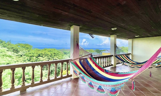 West End Apartment | High Views @ West End, Roatan