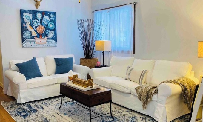 Highland Apartment | Highland: Driftless Fun Awaits