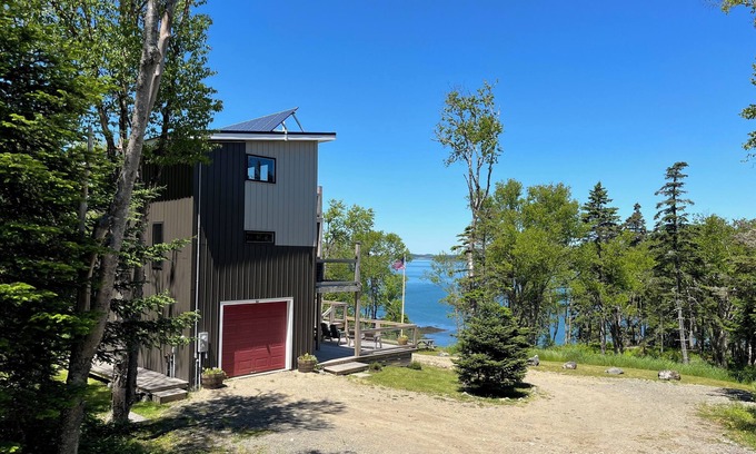 Lubec Cottage | HIGHTIDE! A waterfront downeast retreat adjacent to West Quoddy Head State Park