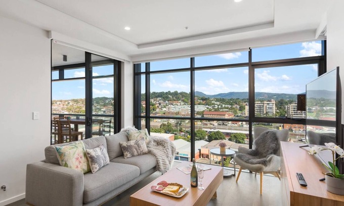 Wollongong CBD Apartment | Highview EscapeCentral Wollongong Panorama Living