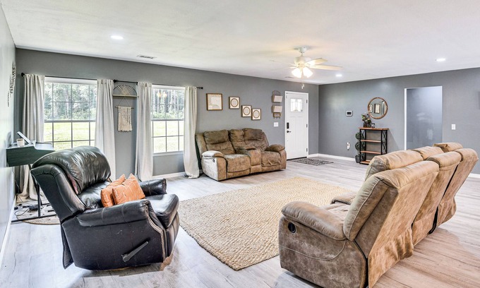 Silver Springs House | Hike, Fish & Explore: Retreat in Silver Springs!