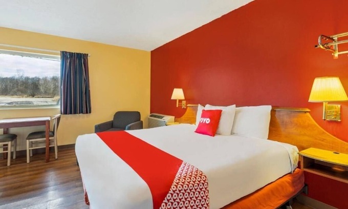 North Lima Hotel | Hike Nature Trails and Enjoy Parking in a Pet-Friendly Guest Stay