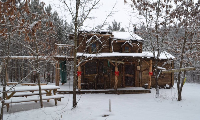 Lyndon Station Cabin | Hillbilly Hilt'n Cabin Tucked in the woods! - Close to the Dells! Sleeps 7