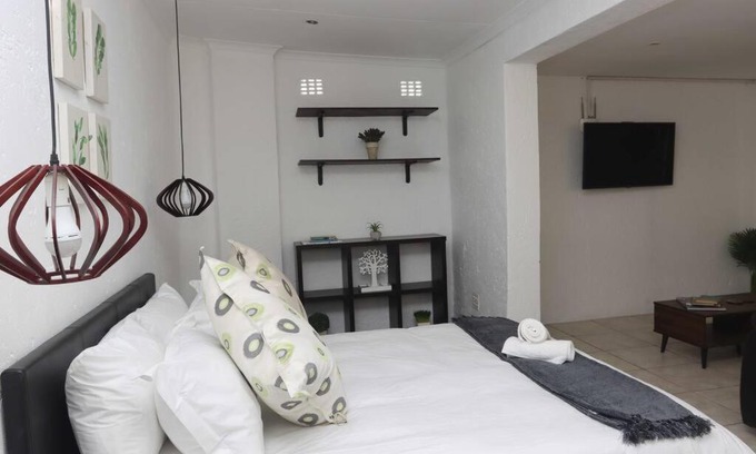 Greater Johannesburg Metropolitan Area Apartment | Hillside View Linksfield