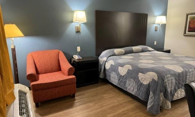 Conley Hotel | Hilltop Inn