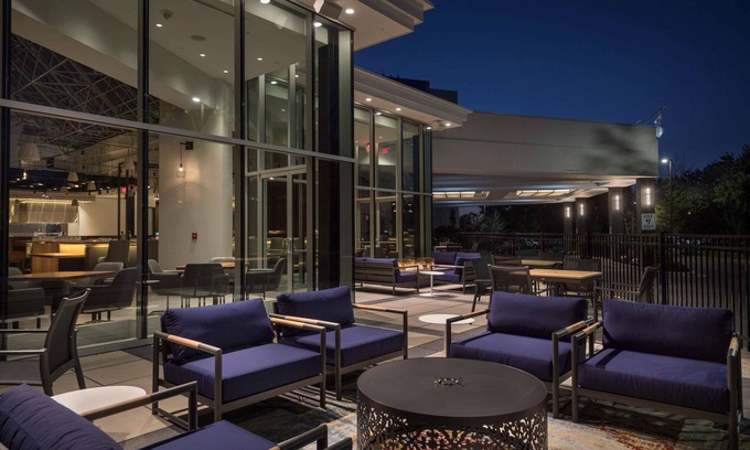 Woburn Hotel | Hilton Boston/Woburn