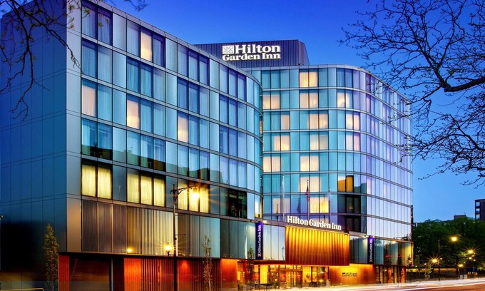 Brookline Hotel | Hilton Garden Inn Boston Brookline, MA