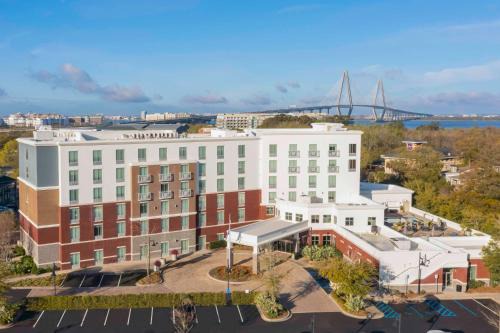 Mount Pleasant Hotel | Hilton Garden Inn Charleston/Mt. Pleasant